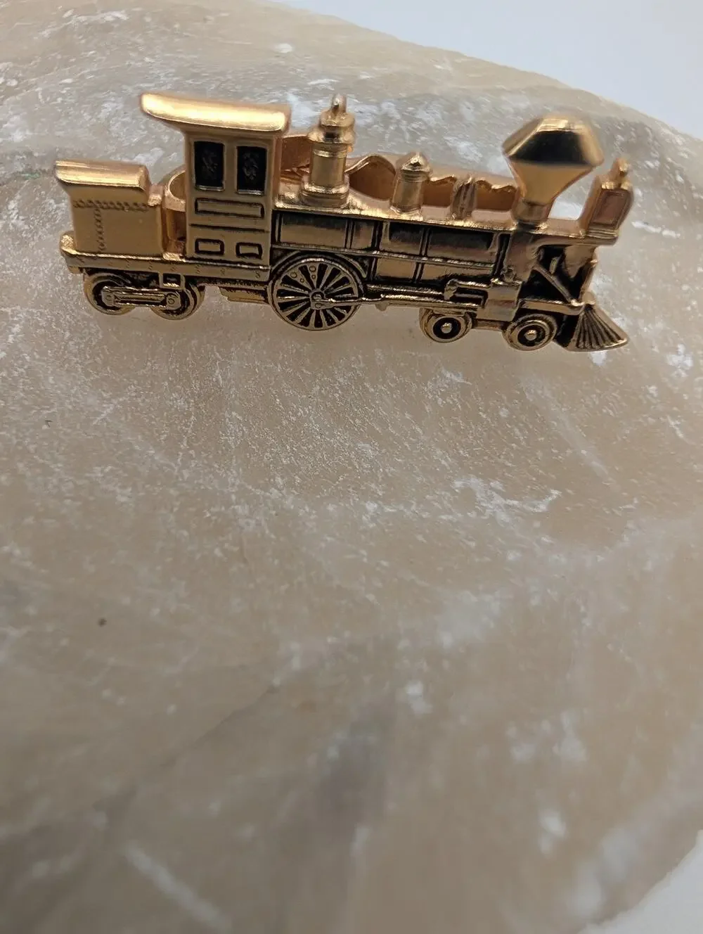 Vintage Gold Tone Train Locomotive Engine Tie Clip Clasp Bar Made in Japan